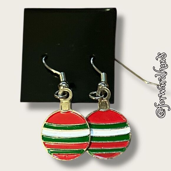 Bundle Sale 3 for $15 | Silver Tone Ornament Earrings – 1 Inch - Picture 1 of 8